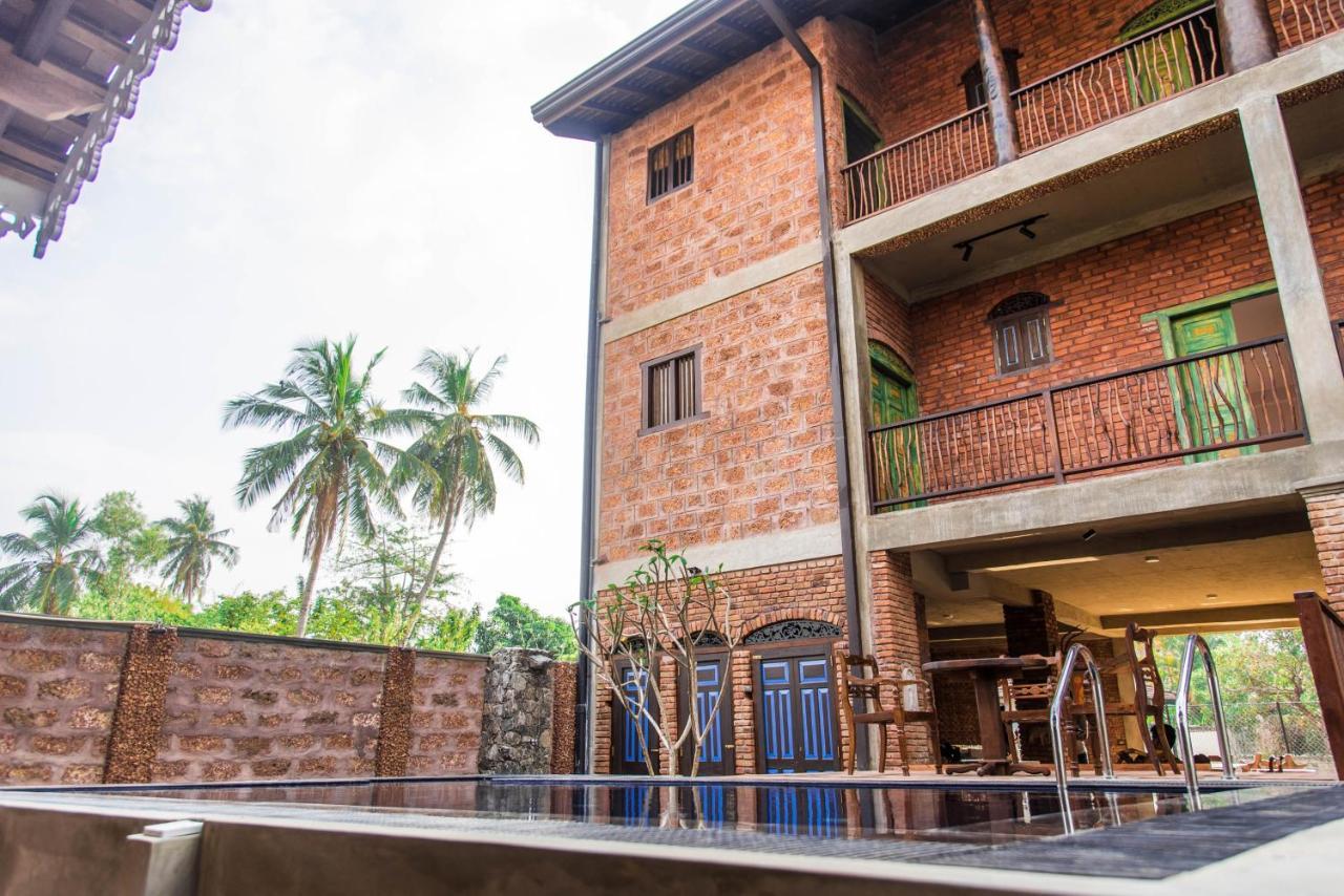 Negombo Boutique Villa Exterior photo